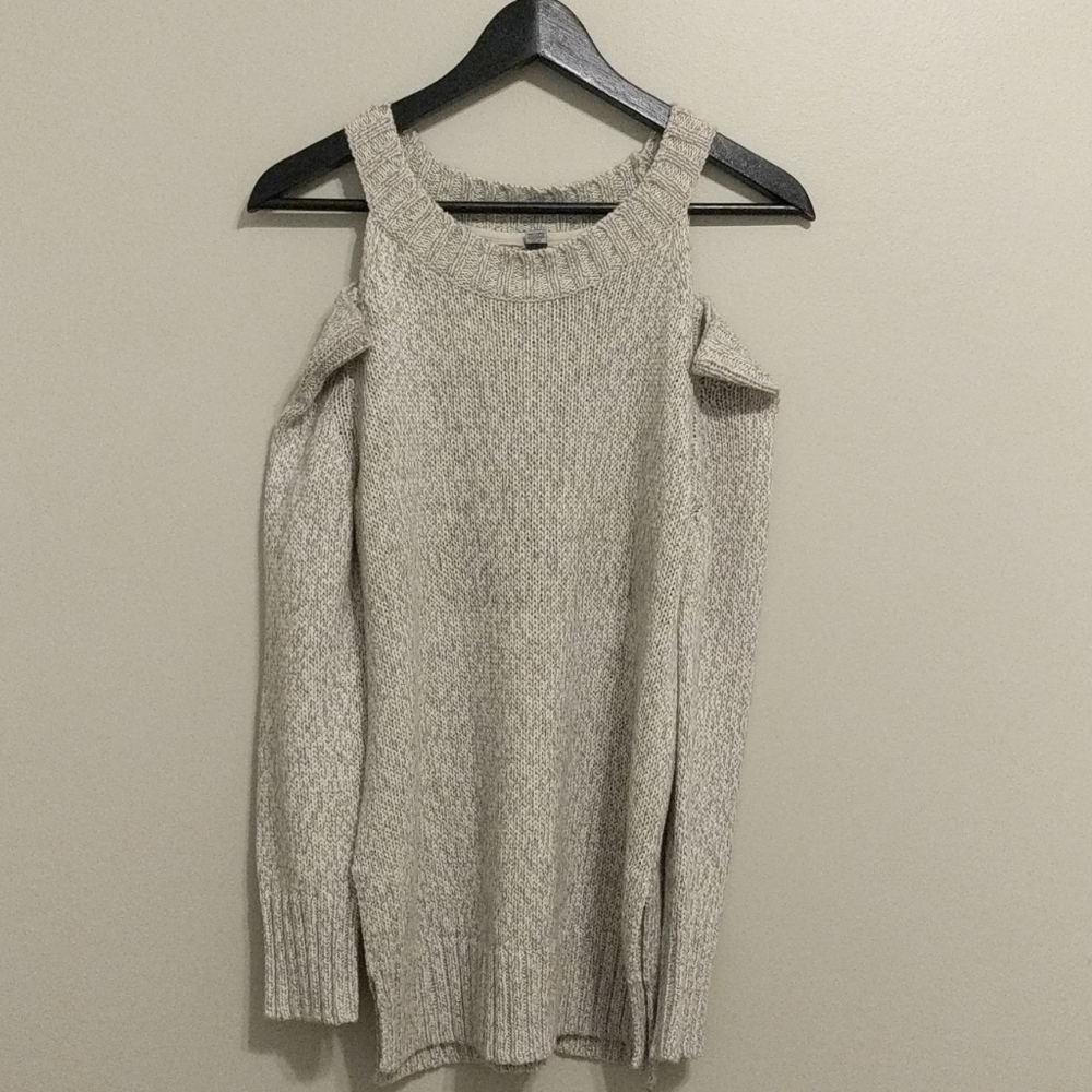 🌸2/30🌸 Design Lab Lord & Taylor sweater
